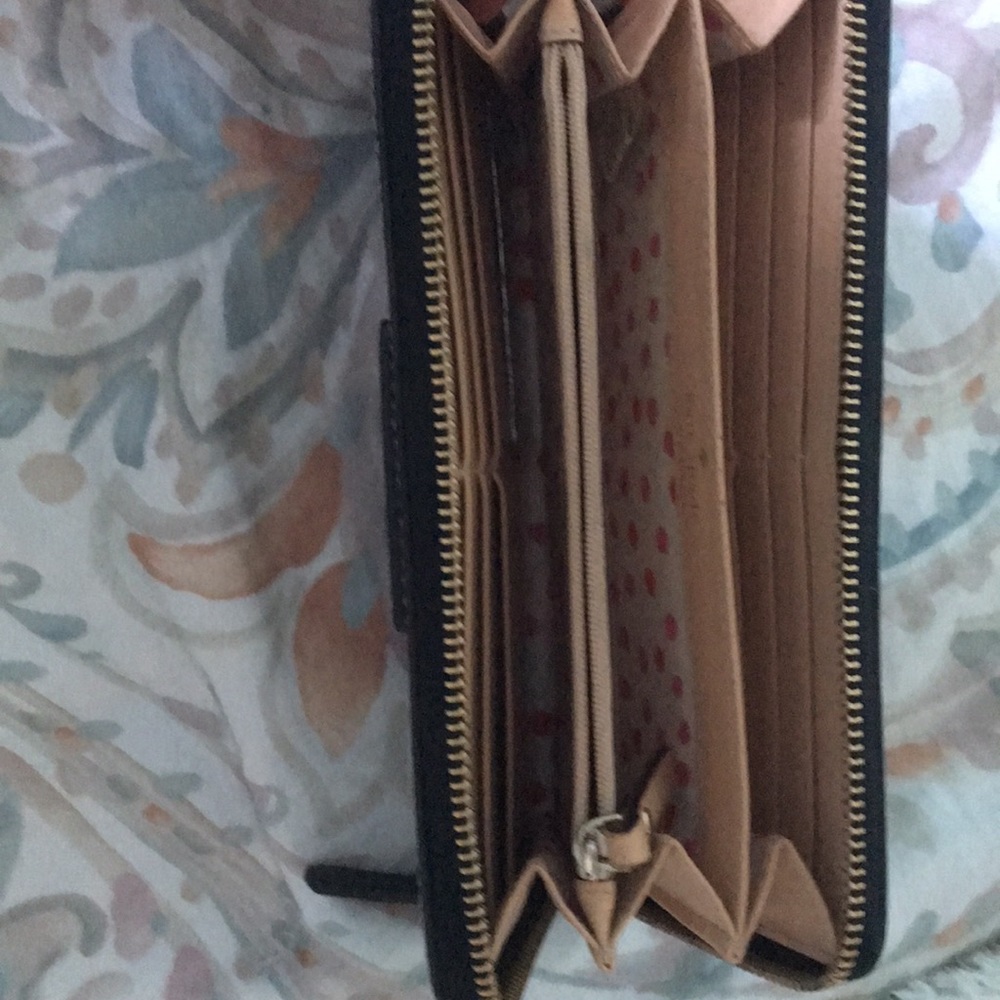 Kate Spade wallet - Picture 2 of 3